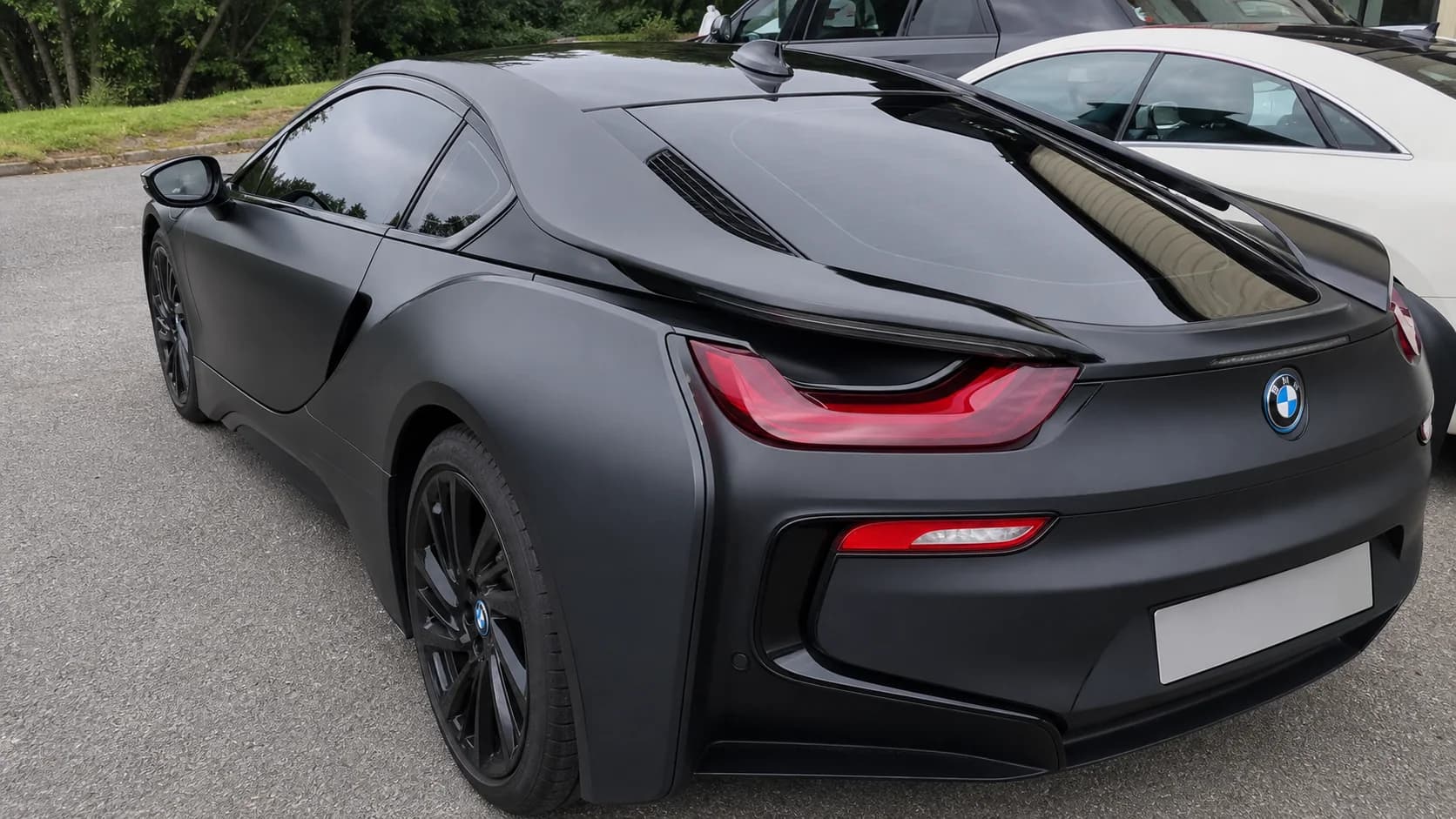 Coupe with freshly tinted side and rear windows